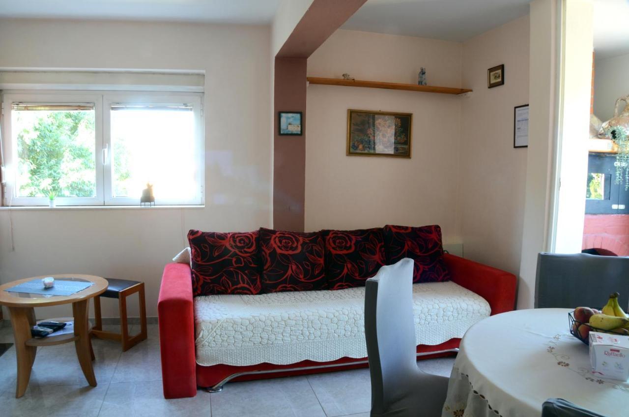 Apartman M&S Биоград на Мору Екстериор снимка