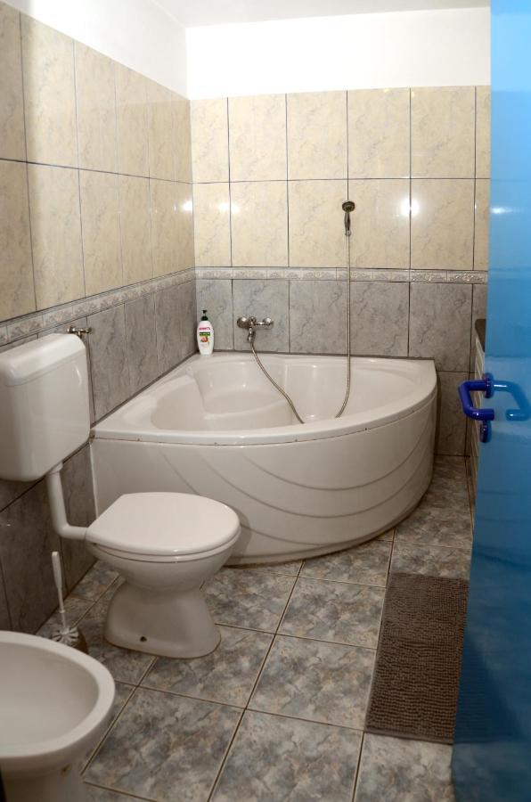 Apartman M&S Биоград на Мору Екстериор снимка